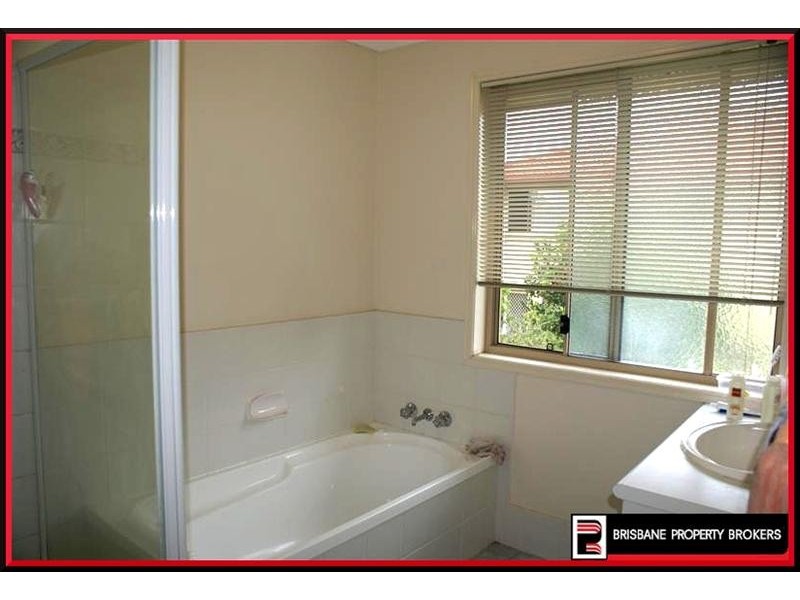 Cnr Persse Road & Young Place, Runcorn QLD 4113