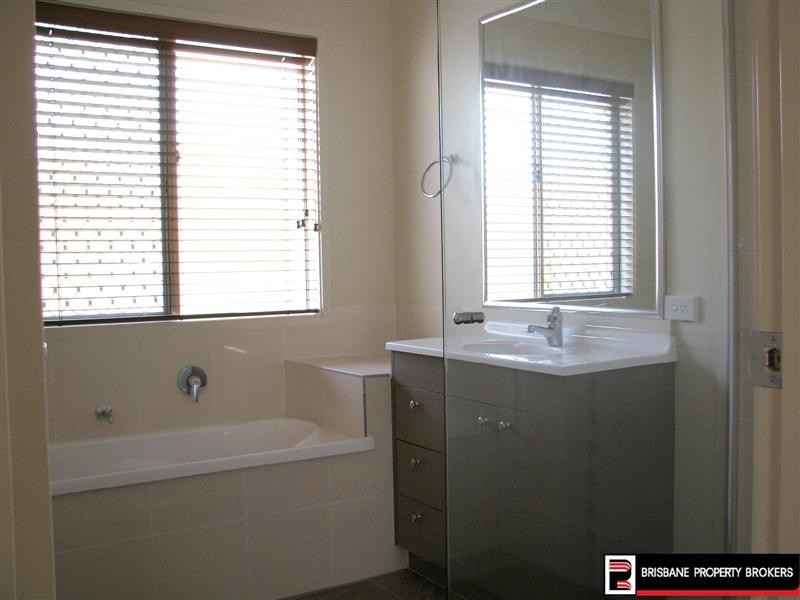 Eight Mile Plains QLD 4113