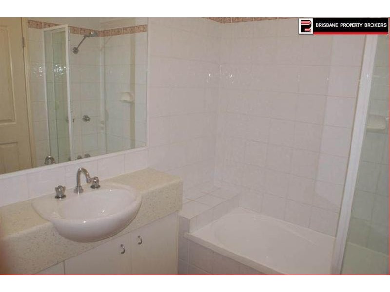 56-62 Coora Street, Wishart QLD 4122