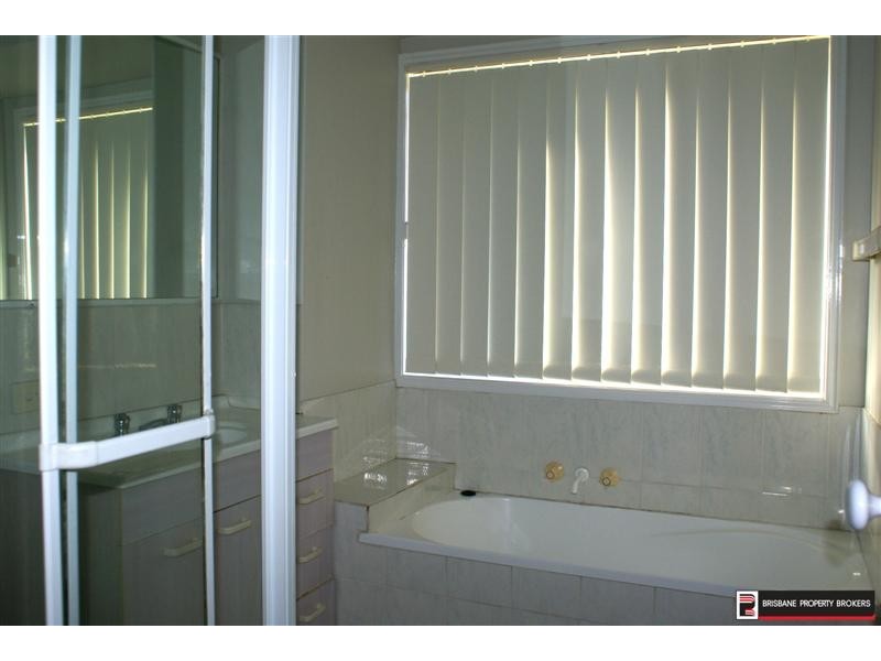 17 Marlow Street, Woodridge QLD 4114