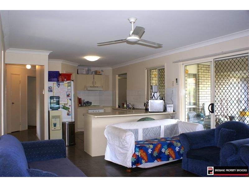 3 Barker Close, Goodna QLD 4300