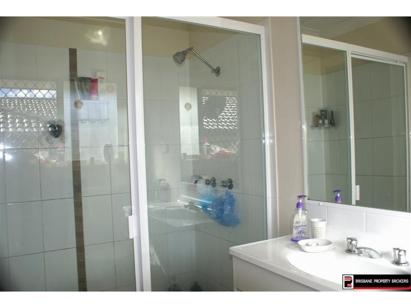 3 Barker Close, Goodna QLD 4300