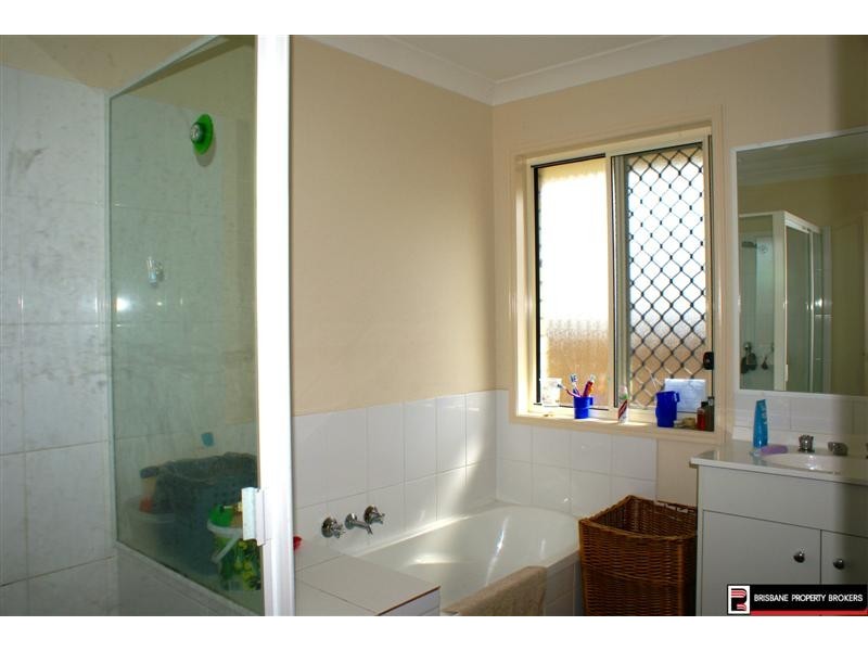 3 Barker Close, Goodna QLD 4300