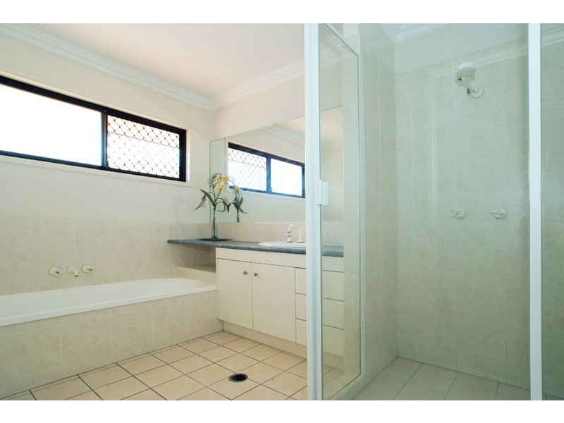 25 White Cedar Circuit, Stretton QLD 4116