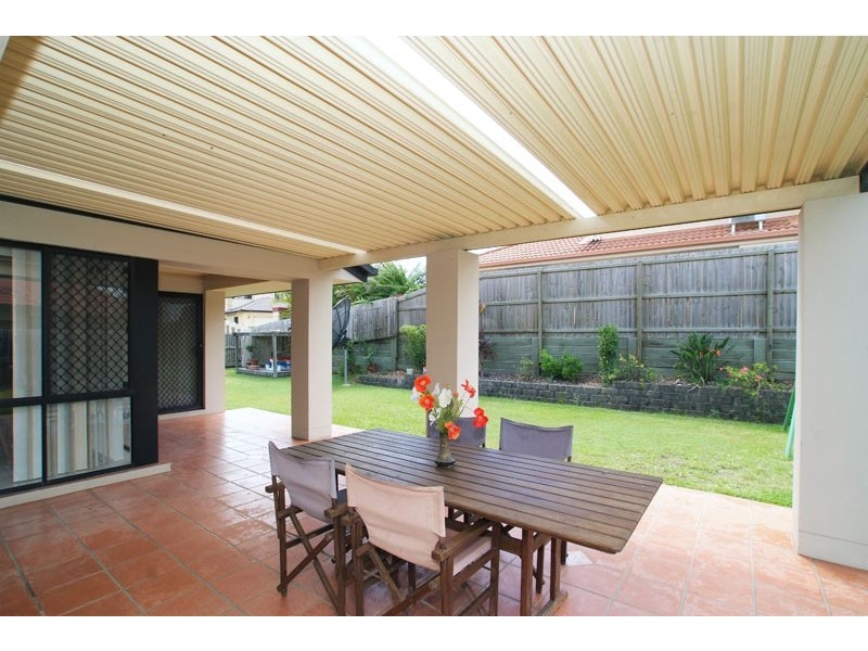 25 White Cedar Circuit, Stretton QLD 4116