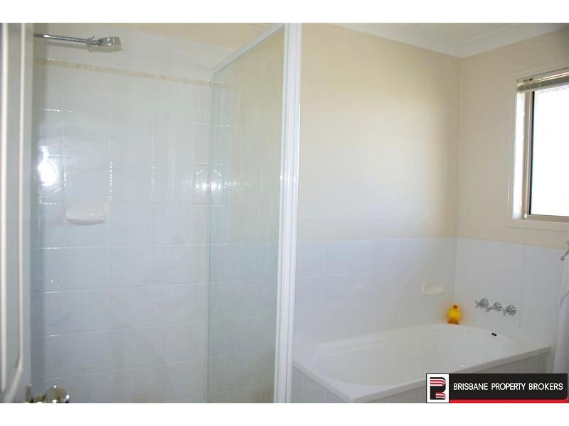 28 Coora Street, Wishart QLD 4122