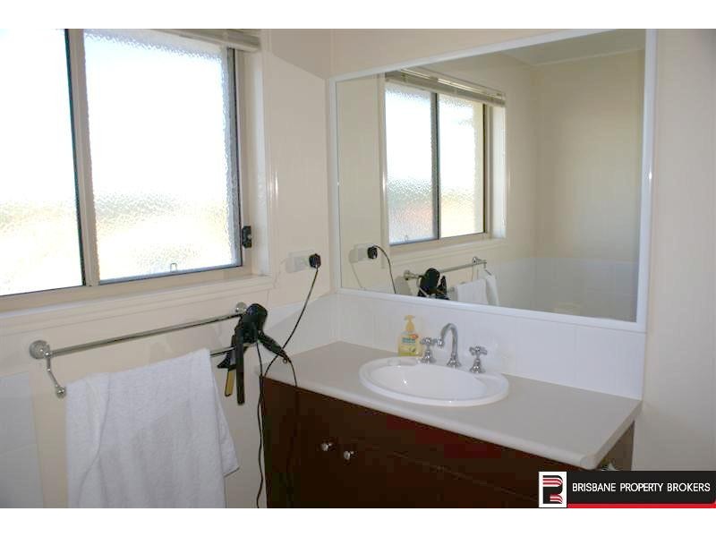 28 Coora Street, Wishart QLD 4122