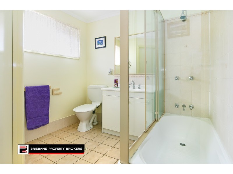 108 Overland Drive, Edens Landing QLD 4207