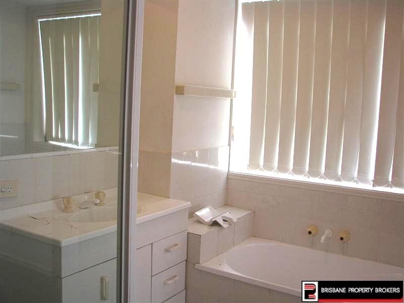 B17 Marlow Street, Woodridge QLD 4114