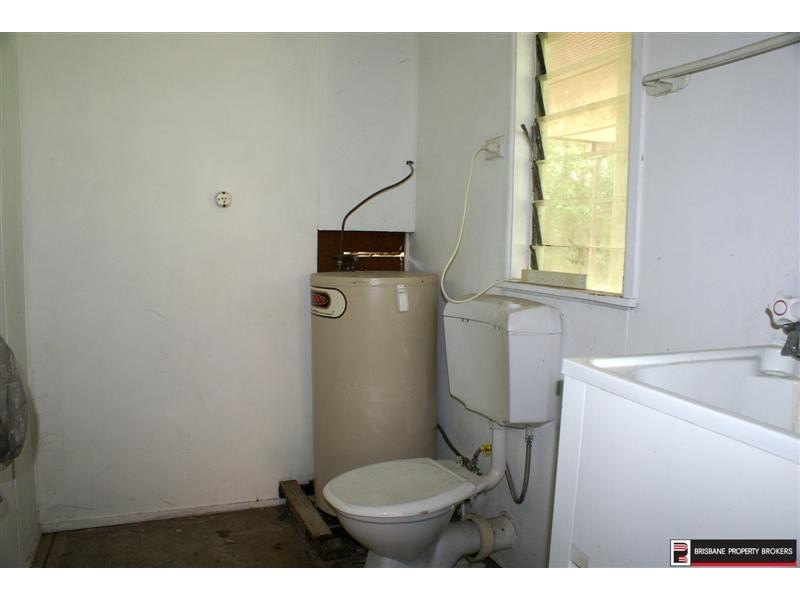 6 Lynch Street, Woodridge QLD 4114