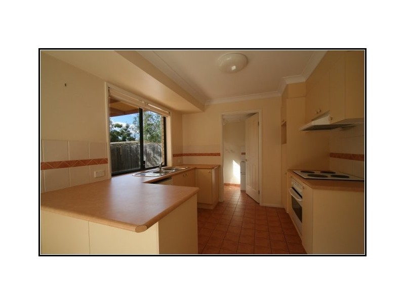 90 Oakleaf Street, Eight Mile Plains QLD 4113