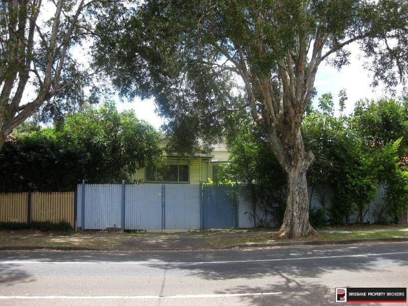 31 Riding Road, Hawthorne QLD 4171