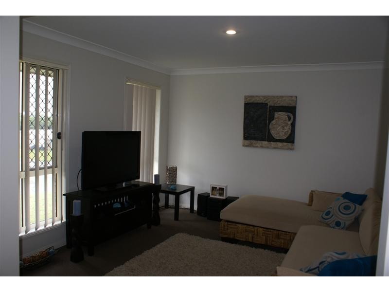 41 Hanover Dr, Pimpama QLD 4209