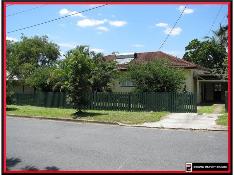 8 Macbeth Street, Kingston QLD 4114