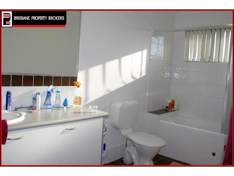 34-42 University Drive, Meadowbrook QLD 4131