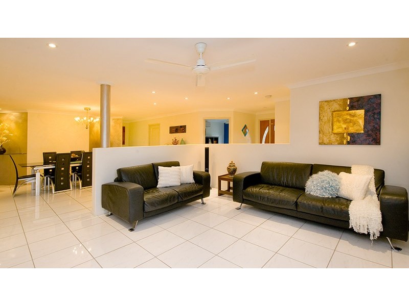 1 Goldfinch Drive, Parkhurst QLD 4702