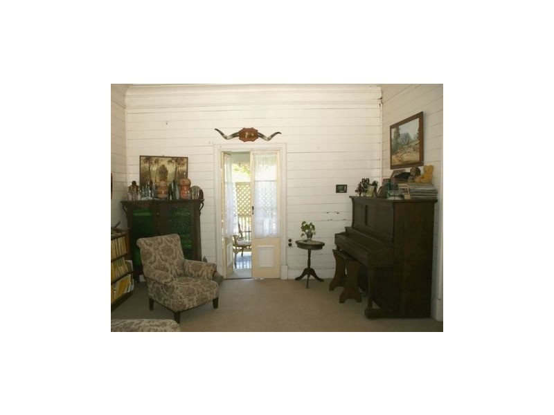 10 Henry Street, The Range QLD 4700