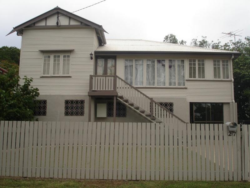 27 Woodville Street, Wandal QLD 4700