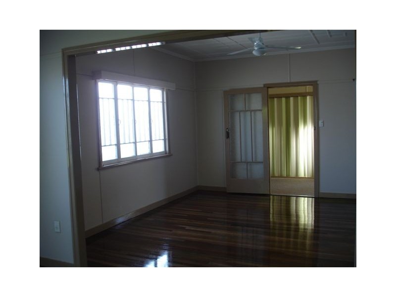 162 Nobbs Street, Berserker QLD 4701