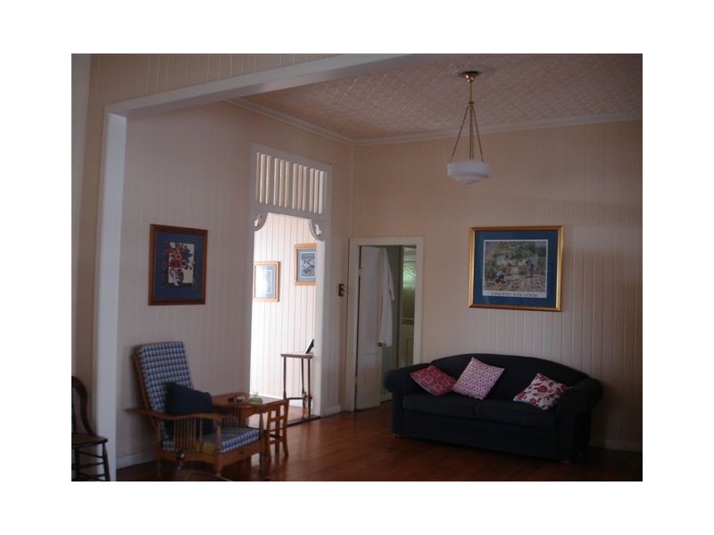 99 Cambridge Street, The Range QLD 4700