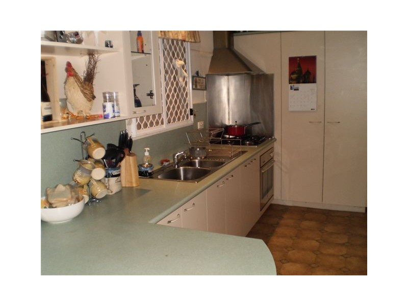 32 Naughton Street, Wandal QLD 4700