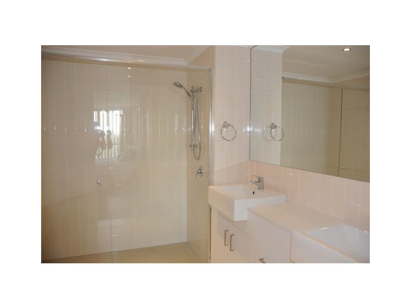 Level 11 1103/102 Victoria Parade, Rockhampton QLD 4700