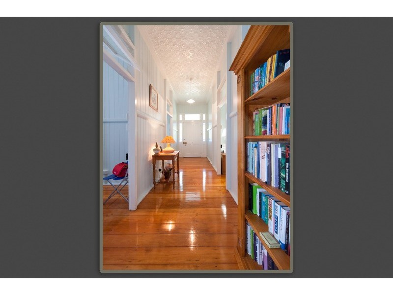 16 King Street, The Range QLD 4700