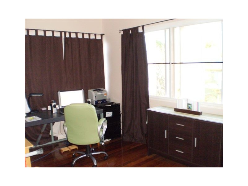 157A Peter Street, Berserker QLD 4701