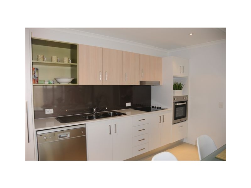702/102-108 Victoria Parade, Rockhampton QLD 4700