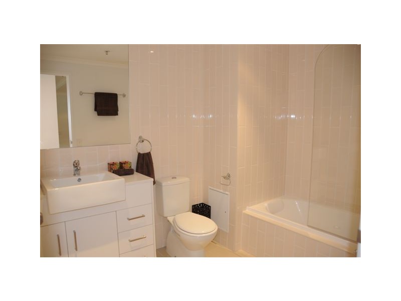 702/102-108 Victoria Parade, Rockhampton QLD 4700