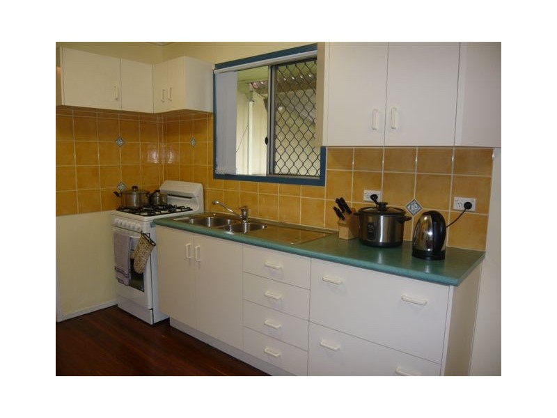 44 Menzies Street, Park Avenue QLD 4701