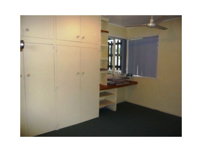 44 Menzies Street, Park Avenue QLD 4701