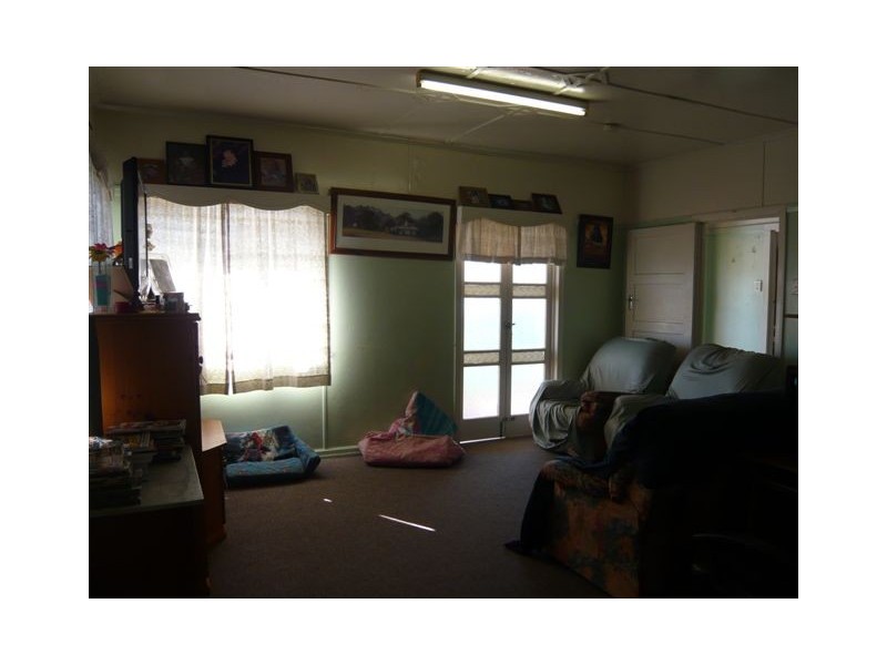 22 West Street, The Range QLD 4700