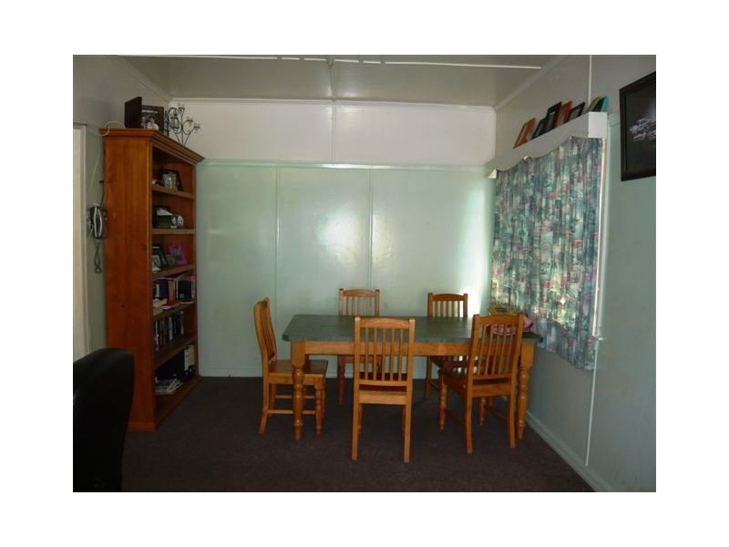 22 West Street, The Range QLD 4700