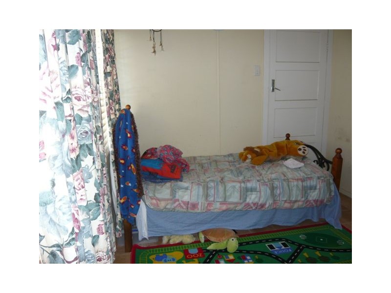 22 West Street, The Range QLD 4700