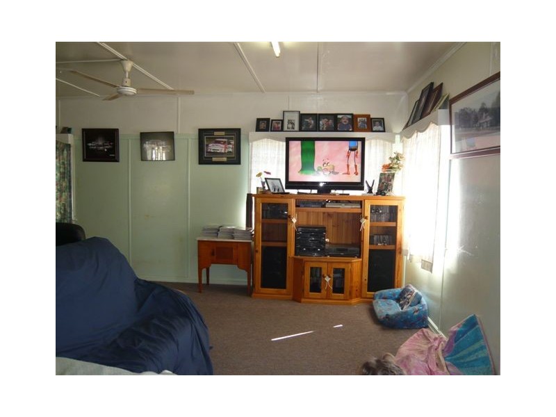 22 West Street, The Range QLD 4700