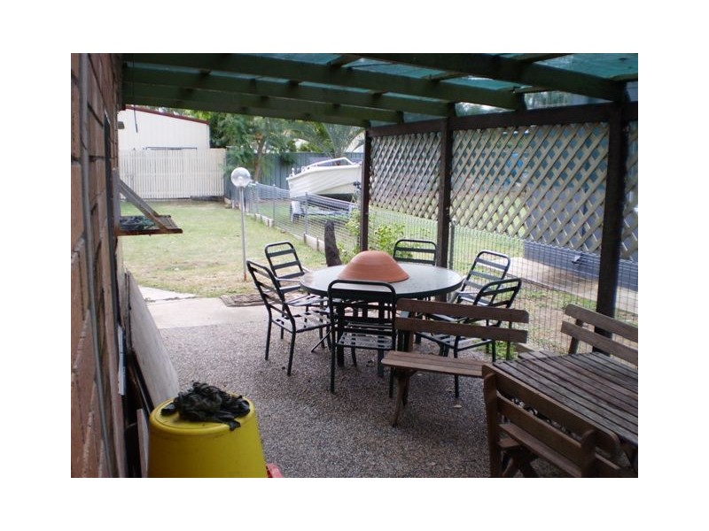 27 Wackford Street, Park Avenue QLD 4701