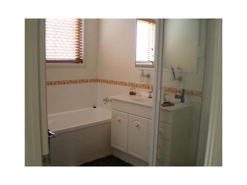 6 Magnolia Court, Frenchville QLD 4701