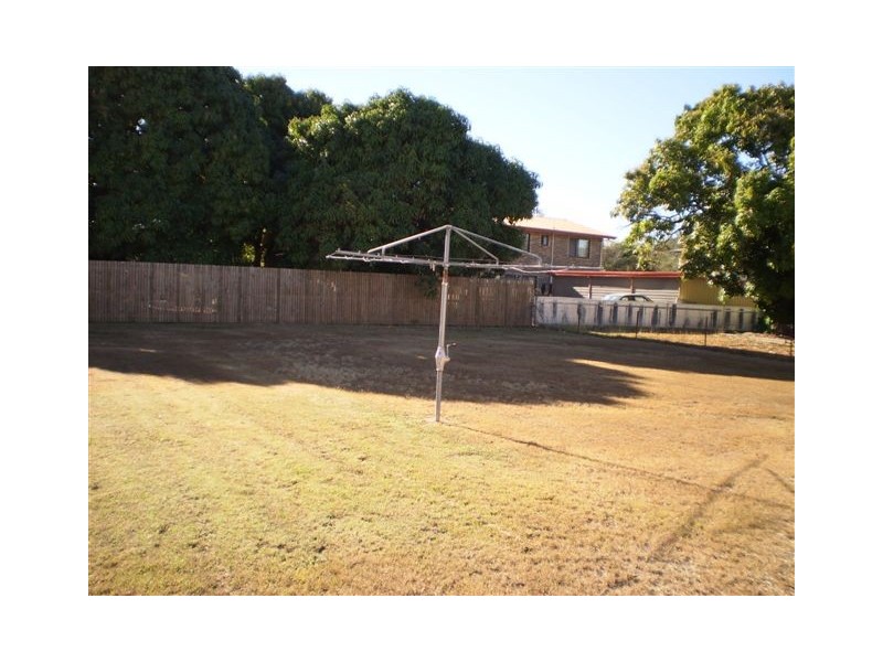 30 Thompson Street, Park Avenue QLD 4701