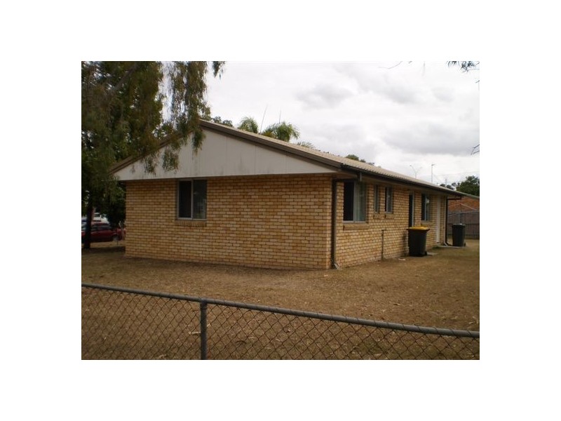 239 Carlton Street, Kawana QLD 4701