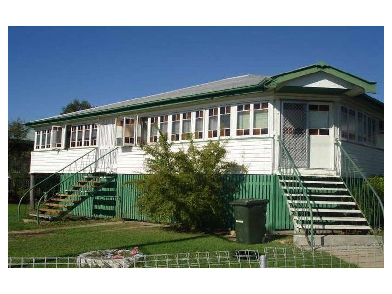 77 North Street, The Range QLD 4700