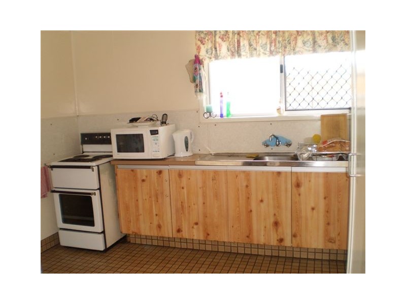 77 North Street, The Range QLD 4700