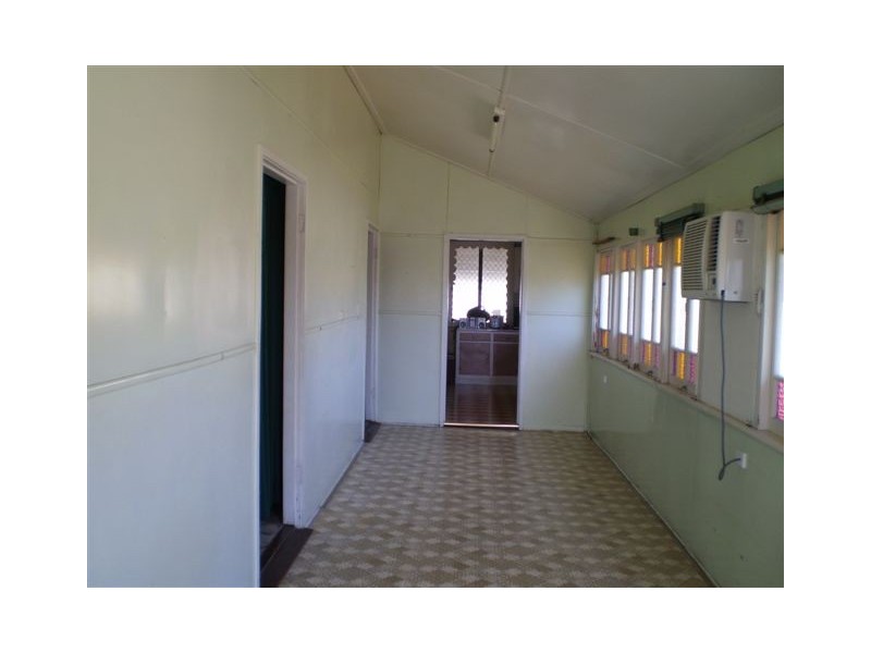 77 North Street, The Range QLD 4700