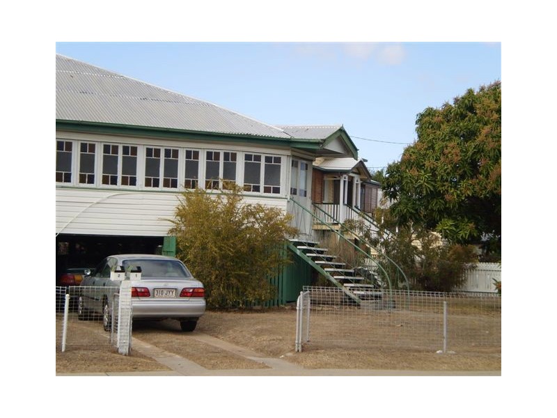 77 North Street, The Range QLD 4700