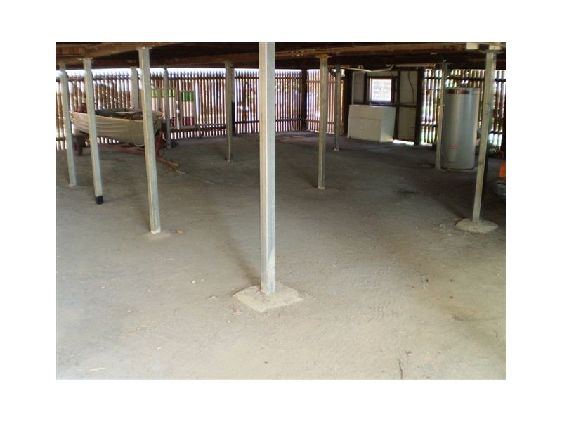 18 Gillespie Street, Wandal QLD 4700