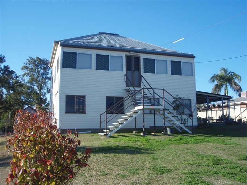 13 Bernard Street, Berserker QLD 4701