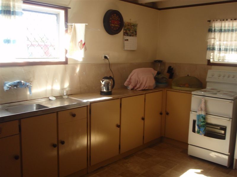 13 Bernard Street, Berserker QLD 4701