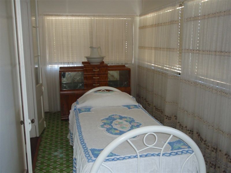 13 Bernard Street, Berserker QLD 4701
