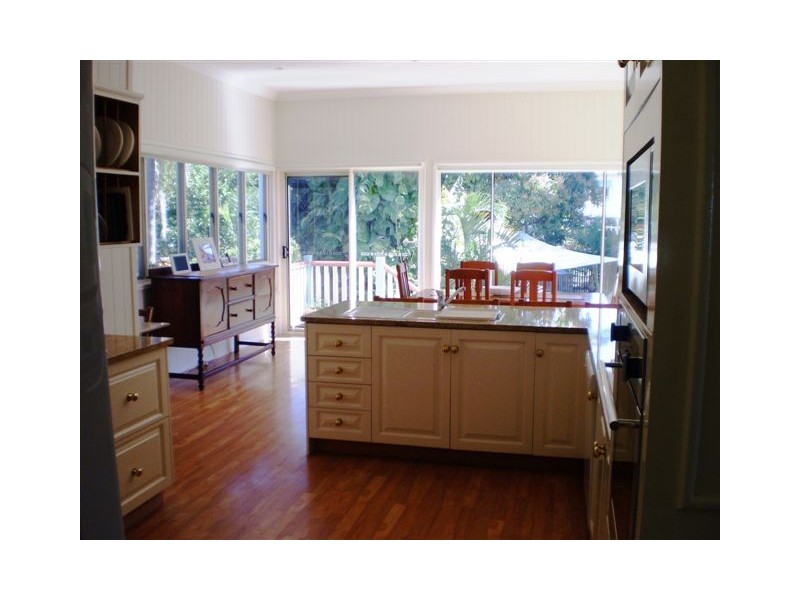 32 Henry Street, The Range QLD 4700