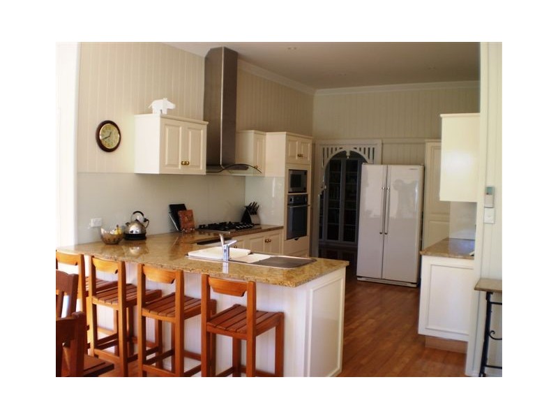 32 Henry Street, The Range QLD 4700